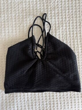 BuffBunny black cropped halter top